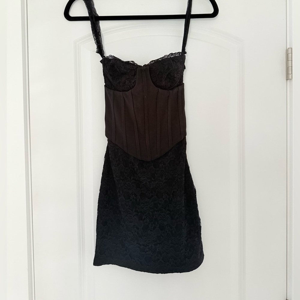 Chic Black Lace Bustier Dress